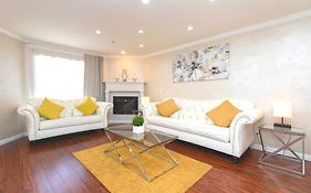 Spacious 2Br/2.5Ba + Game Room